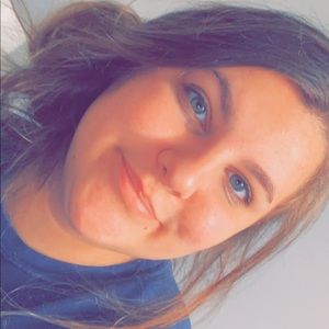 Meet your Posher, Alexi